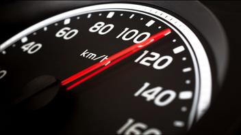 Velocidade média e velocidade instantânea Velocidade instantânea (") É a velocidade média em um intervalo