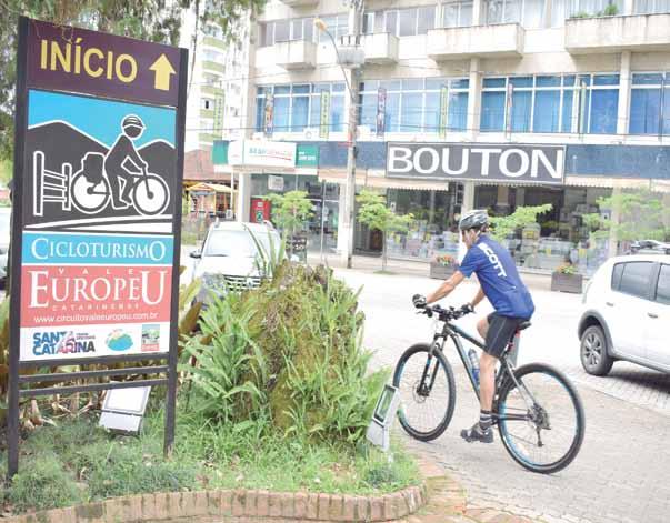 Essa rota inclui cervejarias de Blumenau e região que podem ser visitadas por roteiros comercializados por agências de turismo.