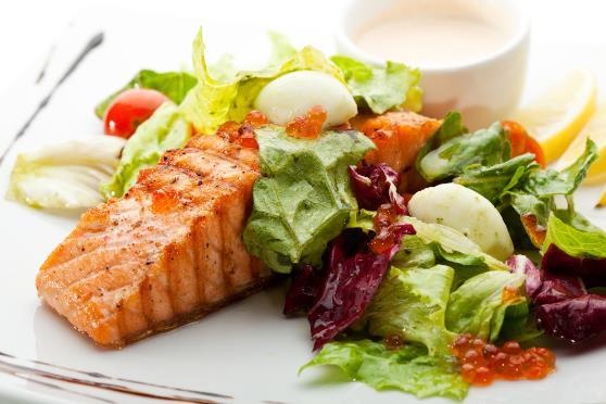 Os 10 mandamentos da alimentação saudável Para ajudar as pessoas a terem uma dieta equilibrada, o Ministério da Saúde criou os 10 mandamentos da da alimentação saudável.