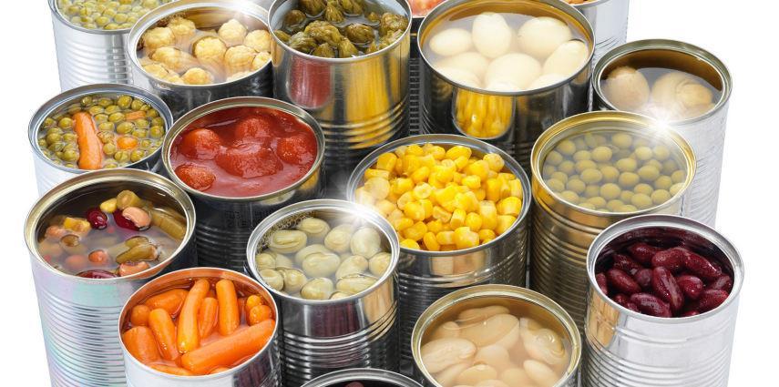 3 LIMITAR O CONSUMO DE ALIMENTOS PROCESSADOS Os ingredientes e métodos usados na fabricação de alimentos processados como conservas de legumes, compota de frutas, pães e queijos alteram de modo