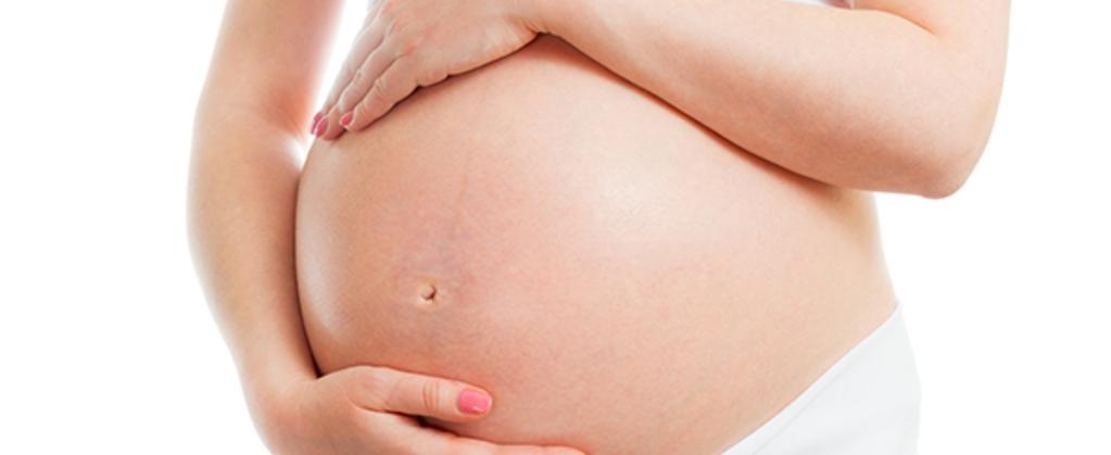 04 Emagrecer após a gravidez: conheça as principais dicas O emagrecimento após a gravidez, segundo especialistas, deve ocorrer dentro do período de até um ano após o parto, sendo esse a fase crítica