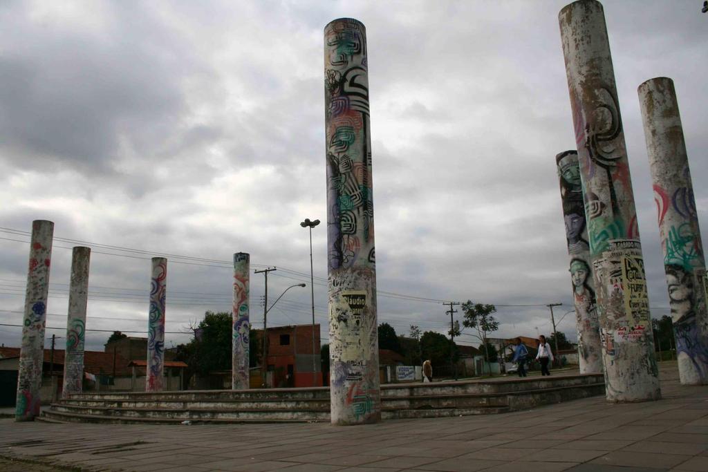 Jovens Identidade, memória, estima Os aspectos de construção da cidadania através de fatores culturais dominam sua agenda.