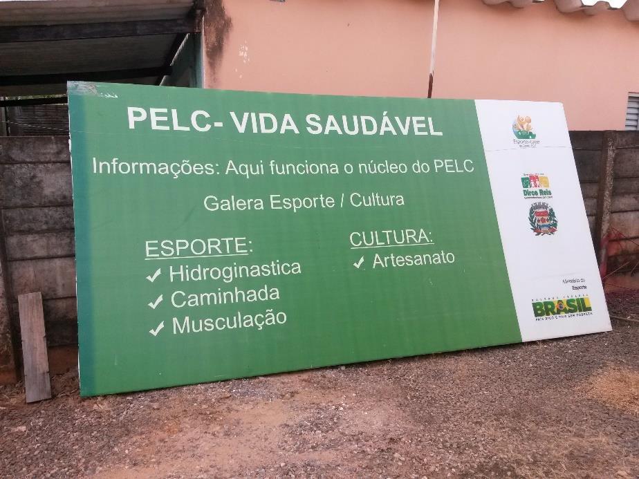 Secretaria de Assistência Social realiza suas atividades, e também pelo fato da placa ser muito grande dando o