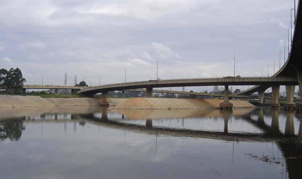 Figura 050 Calha do rio Tietê na Confluência com o rio