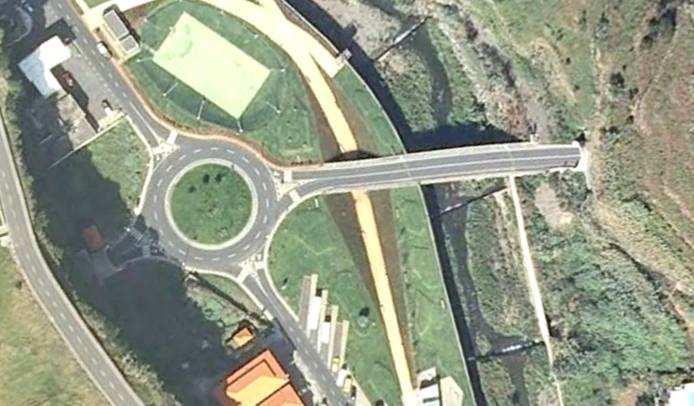 Figura 11 - Via Expresso - São Vicente/Porto Moniz Fonte: Google Earth O troço VE2 que liga São Vicente a Porto Moniz tem uma extensão de 14,1Km, que corresponde ao lanço n.