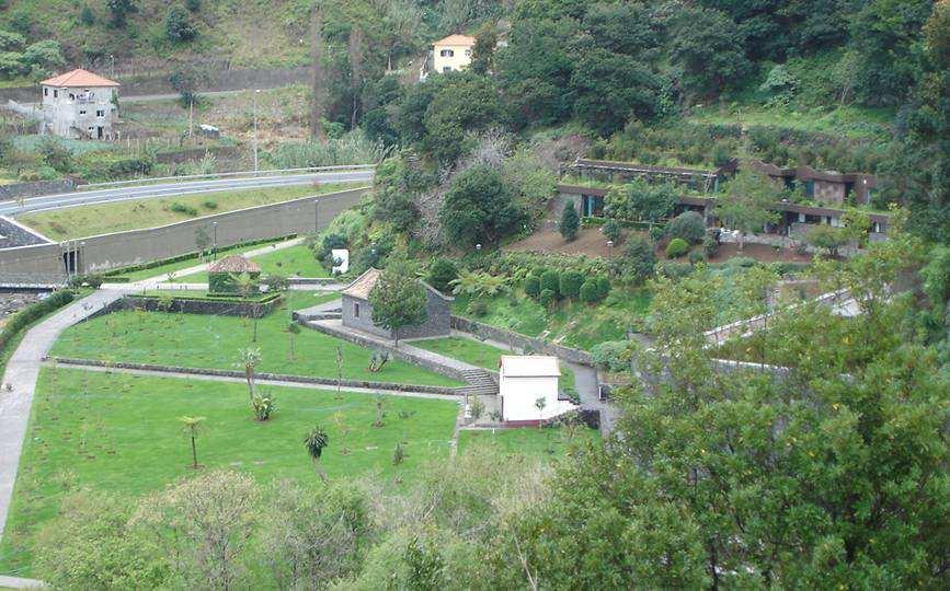 Parque Urbano de São Vicente e à Zona Balnear de Ponta Delgada.