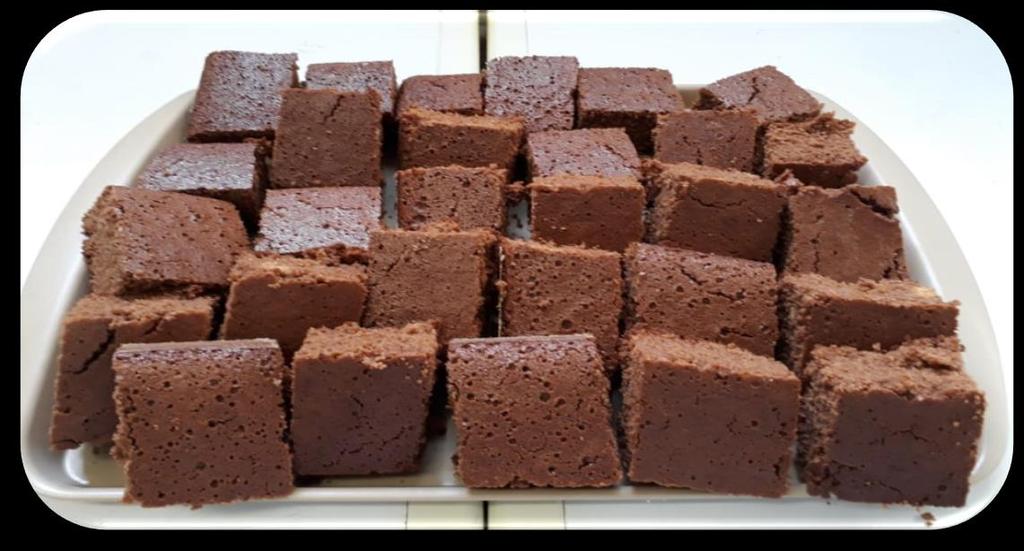 Ficha técnica: BOLO DE MILHO COM CHOCOLATE ALIMENTO: FLOCOS DE MILHO ACHOCOLATADO LEITE EM PÓ OVOS ÓLEO AÇÚCAR MISTURA BOLO BAUNILHA ÁGUA FERMENTO QUÍMICO EM PÓ QUANTIDADE: 4 XÍCARAS DE CHÁ 2 CANECAS