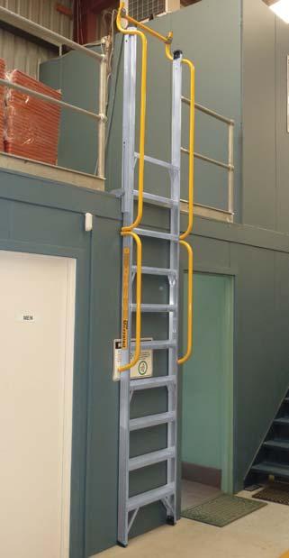 scadas de cesso 49 MZZLD scada portátil ideal para uma passagem segura a locais elevados Mezzalad possui um mecanismo de economia de espaço que lhe permite ser armazenada contra a parede quando não