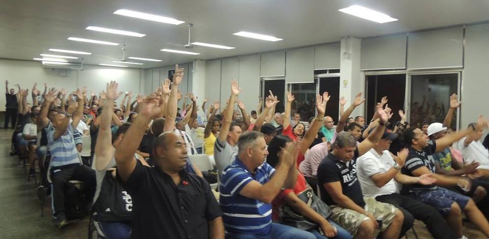 Vigilantes de Santo Ângelo, Camaquã e Porto Alegre (RS) rejeitam proposta patronal Assim como aconteceu nas assembleias do interior, em Santo Ângelo e Camaquã na sexta-feira (3), e