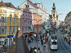 Haydn. Pelo facto de governarem Viena durante 600 anos, os Habsburgos deixaram a sua marca na cidade, impressa nos diversos edifícios que ainda podemos admirar dessa época.