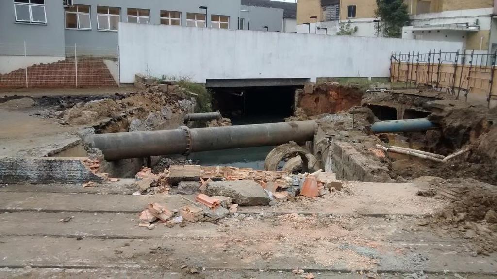 De acordo com os projetos executivos da 2ª etapa do prolongamento do Canal Auxiliar do Rio Criciúma a obra teria início na Rua Vitório Serafim com a