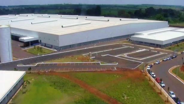 O imóvel que, no momento da emissão do CRI encontrava-se em construção - é um centro de distribuição da companhia, com aproximadamente 90 mil m² de área construída e localização na cidade de