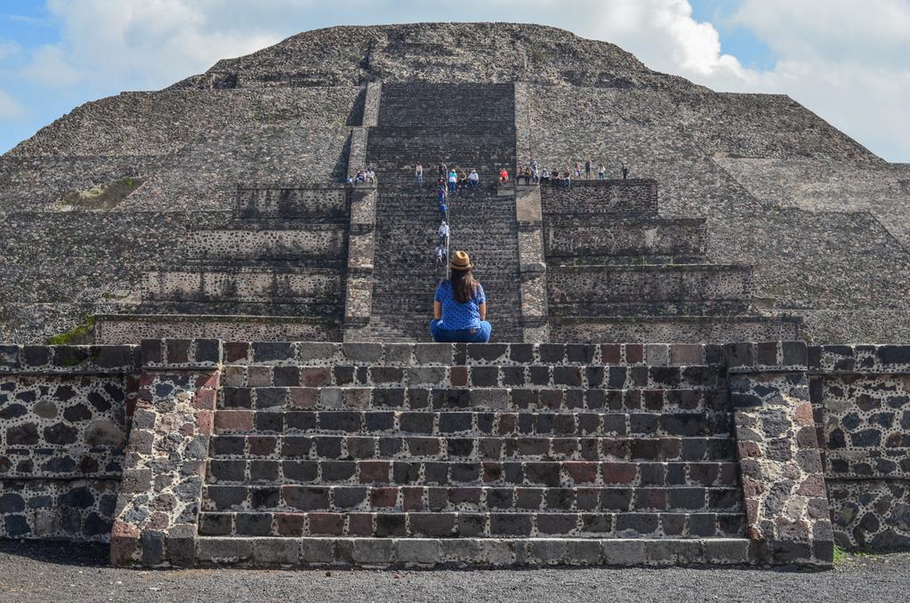 Que horário chegar e quanto tempo ﬁcar em Teotihuacan Agora que já sabe como ir para Teotihuacan, programe-se para chegar cedinho! Programe-se para chegar às 9 horas ou um pouco antes.