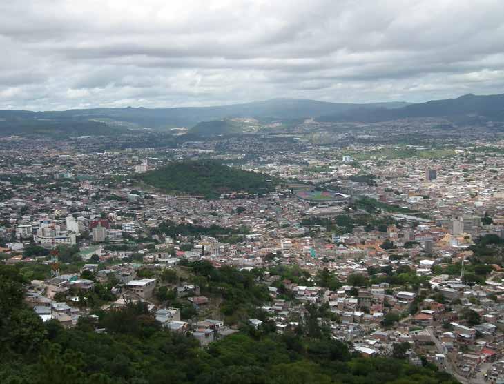 A capital de Honduras, Tegucigalpa egucigalpa é a capital e T a maior cidade de Honduras, ela fica localizada ao sul do país, aos pés da colina El