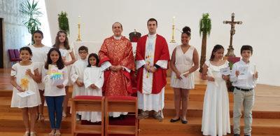 Os jovens do 6º Catecismo fizeram a sua Profissão de Fé durante a Missa das 12h00 de Domingo, dia 09 de Junho.