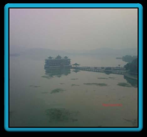 SmartWuxi A cidade é hoje apelidada de Sensing China Center A cidade de Wuxi está dividida ao meio pelo Lake Tai Lake Tai é o terceiro maior lago