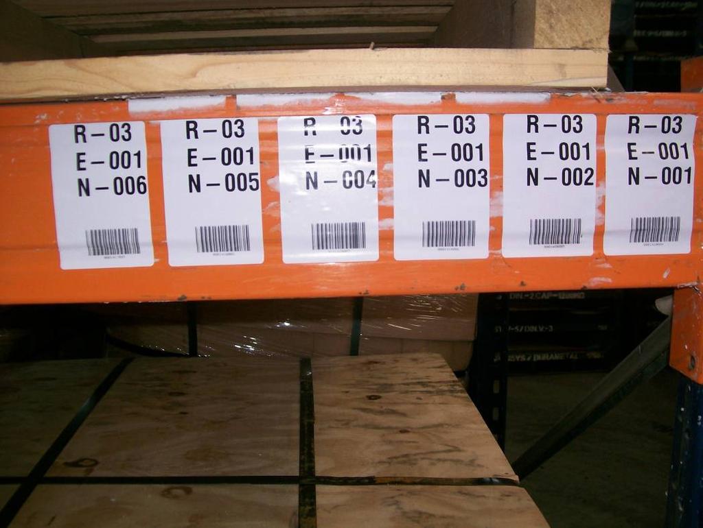 x etiqueta de identificação (box e código do item).