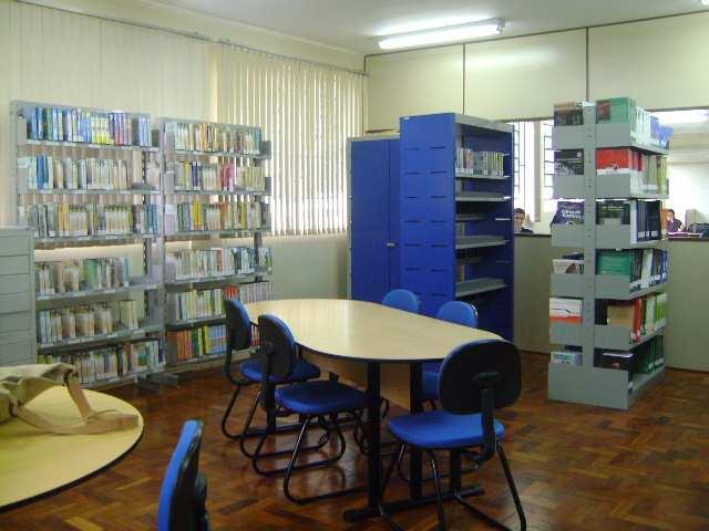 Farroupilha. A Pró-Reitoria de Ensino incentiva a qualificação dos servidores envolvidos com as atividades de Biblioteca da Instituição.
