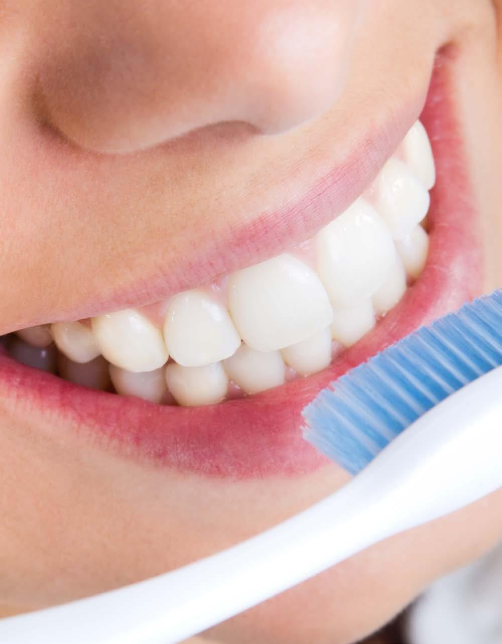 Saúde Bucal É muito importante manter a nossa boca saudável e bonita, cuidando dos nossos dentes e gengivas.