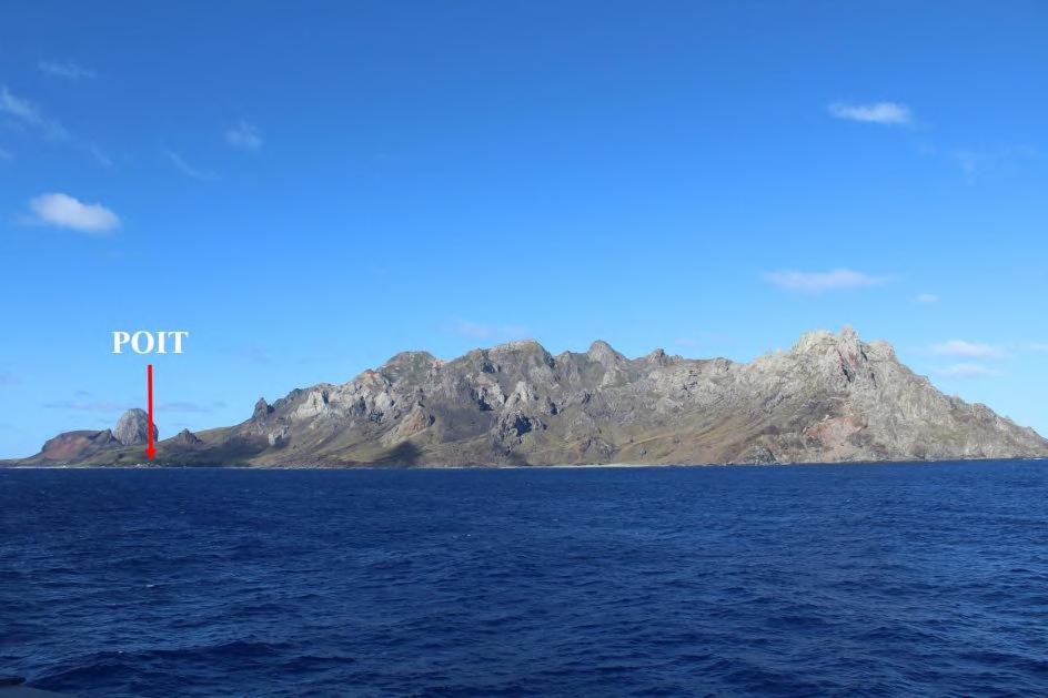 3 Figura 2 - Foto da Ilha da Trindade vista do quadrante NE. POIT - Posto Oceanográfico da Ilha da Trindade. 1.