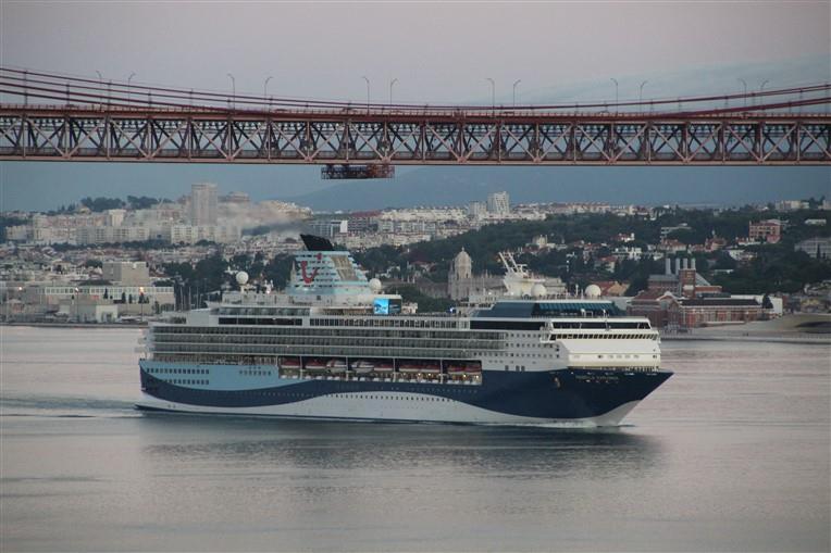 Anteriormente designado de Mein Schiff 1, o Marella Explorer foi adquirido pelo armador Marella Cruises à Tui Cruises, e batizado em Palma de Maiorca no mês de maio.