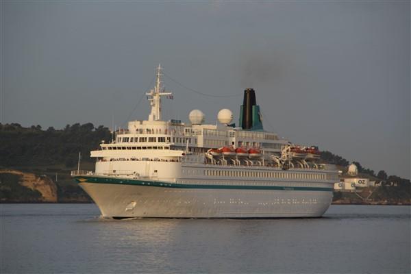 LOA 202,8 m PAX 1 266 Operador Aida Cruises Navio ALBATROS Escalas 3