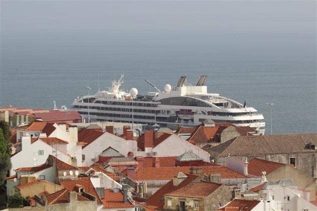 navios 69_2018 Navio LE LYRIAL GT 10 944 LOA 142,0 m PAX 264