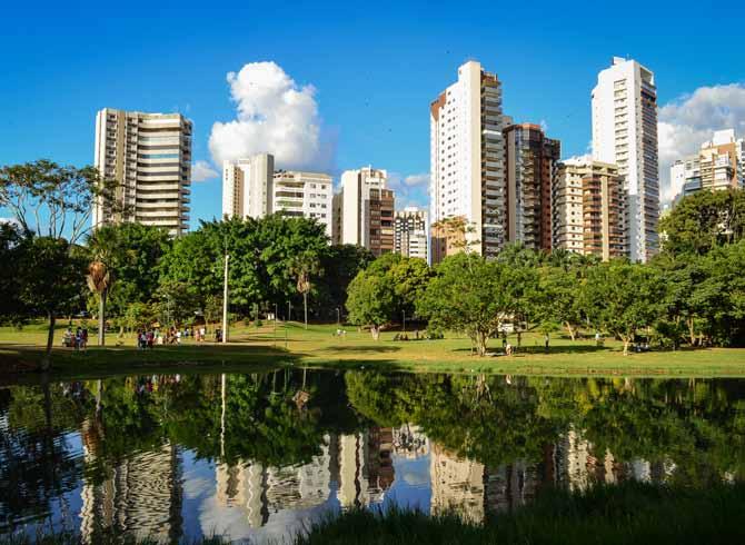 Goiânia Perspectivas inspiram cautela após forte expansão da oferta Desempenho 2018-14,1% de ocupação -4,2% de diária média em valores reais A inauguração de seis hotéis, totalizando 975 UHs, entre