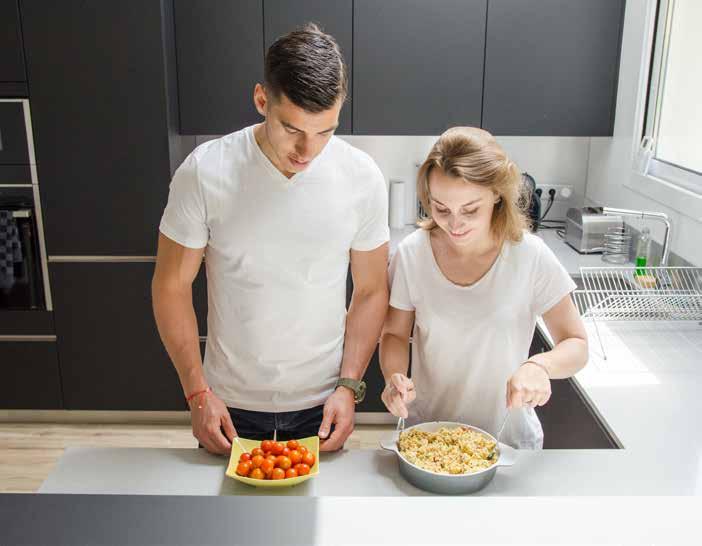 Construa ou renove uma cozinha e zonas de serviço e aproveite os melhores petiscos Os revestimentos de uma cozinha ou das zonas de serviço adjacentes são sujeitos a inúmeras exigências.