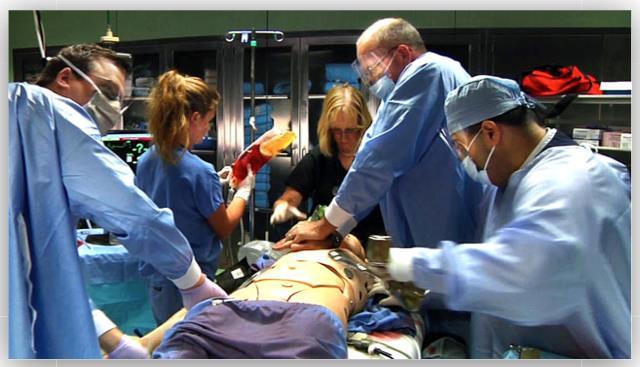 3 Desafios - Avaliação multidisciplinar - Múltiplos intervenientes - Ressuscitação inicial e estabilização na emergência/urgência - Intervenções diagnóstica e/ou terapêuticas - Internamento em