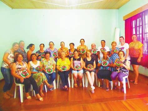 (Psicóloga e Assistente Social) além de outros profissionais da rede municipal.