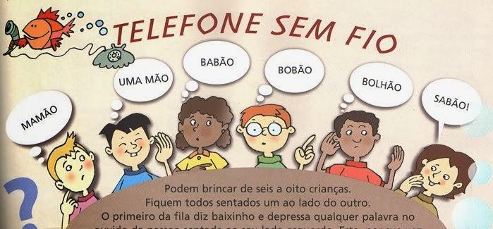 Quando a criança brinca de pular corda, por exemplo, ela está também praticando exercício físico; quando ela cria momentos de fantasia, estimula sua criatividade; quando brinca com outras crianças e