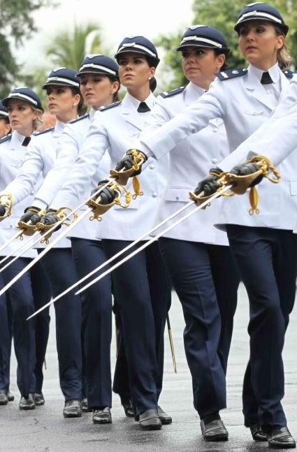 A evolução da participação da mulher na Força Aérea Brasileira Entre 1982, quando as primeiras mulheres ingressaram no