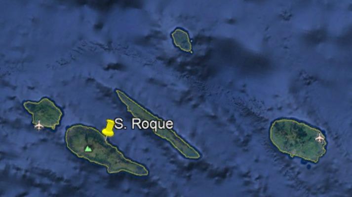 2 Zona de estudo A vila de S. Roque do pico está localizada na parte norte da ilha do Pico, localizada no grupo central do Arquipélago dos Açores, Figura 2.1. S. Roque do Pico é uma vila com cerca de 35 habitantes e possui um porto desde 1977.