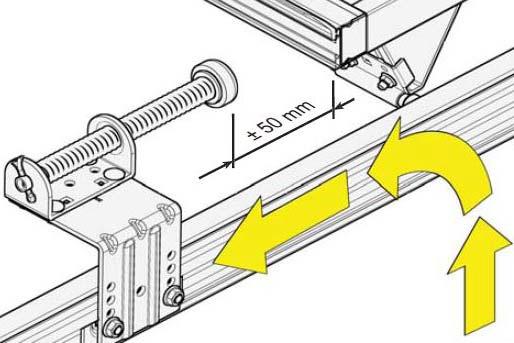 IMPORTANTE Se o limite da mola estiver encaixado no conjunto de guias horizontais código RSC: 039166, aparafusar diretamente na guia.