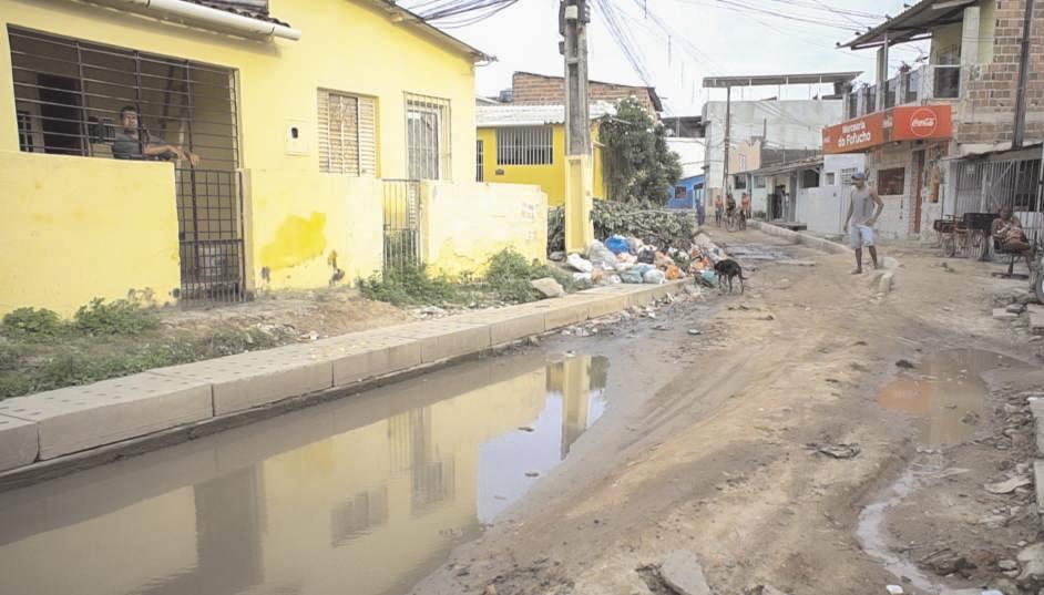 Foto: Olívia Godoy Rua do bairro de Peixinhos, Olinda-PE diretamente no controle da água.