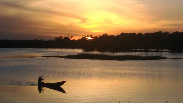 38 É possível observar (Figura 33) que a maioria dos moradores entrevistados percebem a lagoa como ambiente natural para ser preservado e apreciado (55,56%), demostrando que a maioria dos morados