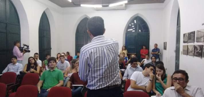 9.2. SEMINÁRIO PARTICIPATIVO O primeiro Seminário Participativo do Plano Diretor Cicloviário de Teresina foi marcado para o dia 27 de janeiro de 2015, às 18h00, no auditório da Casa da Cultura de