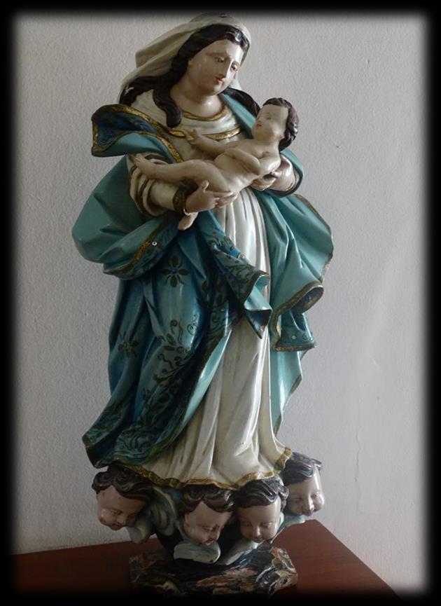 18 3 ASPECTOS HISTÓRICOS E CULTURAIS DA ROMARIA DE NOSSA SENHORA DOS REMÉDIOS: O INÍCIO DA ROMARIA EM ARRAIAS/TO Figura 3: Imagem de Nossa Senhora dos Remédios, padroeira da cidade de Arraias/TO.