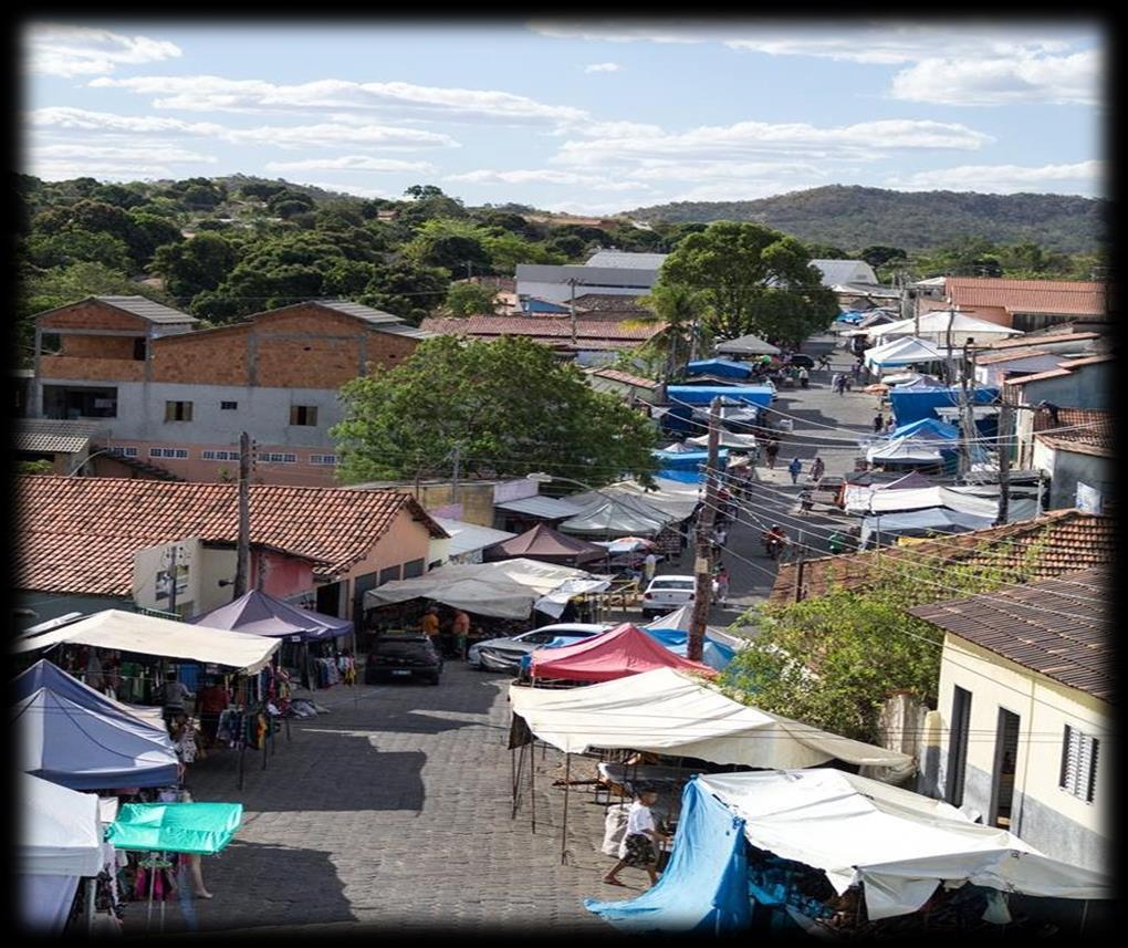 21 A maioria dos barraqueiros vêem pelos simples motivos do comércio, aproveitando a multidão que vem assistir a romaria.