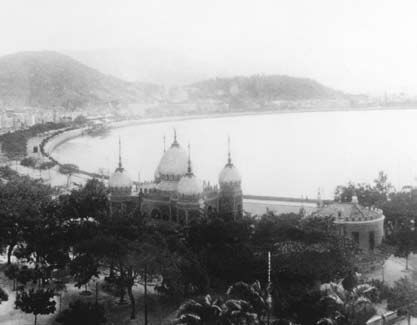 - s/a, s/d (AGCRJ) A paisagem da Praia de Botafogo não é mais a mesma.