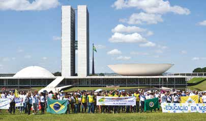 A ideia nasceu entre educadores da Chapada Diamantina, no interior da Bahia, que há alguns anos trabalha em rede, de forma colaborativa, com pais, alunos, professores, diretores de escola, membros