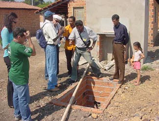 Comunidade do Assentamento Baviera/ CE exerce controle social nas Ações de Saneamento A finalidade da ação de Educação em Saúde é a transformação.