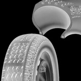 PNEUS (1/3) Segurança pneus - Rodas Os pneus, sendo o único meio de ligação entre o veículo e o solo, devem ser mantidos em bom estado. Respeite as normas previstas no código de trânsito.