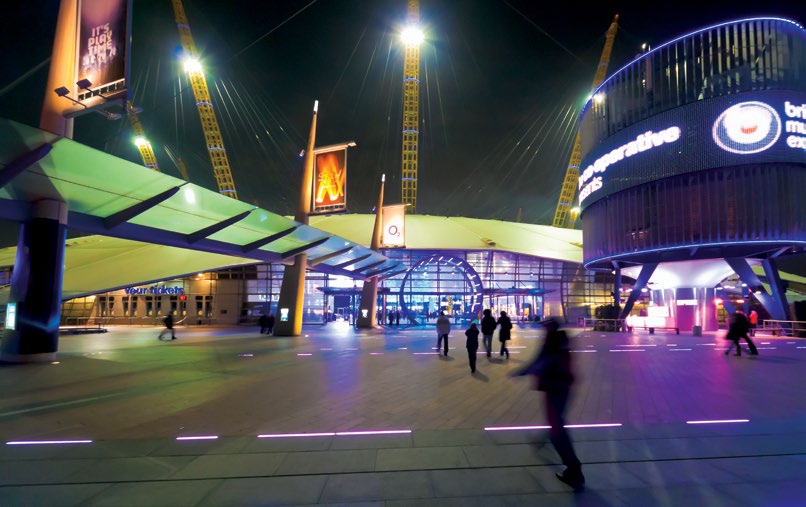 FOTO: VisitBritain / Britain on View Música, entretenimento e esportes se reúnem na arena multiuso The O2, em North Greenwich, Londres e conta com estações de metrô, ônibus e táxis.