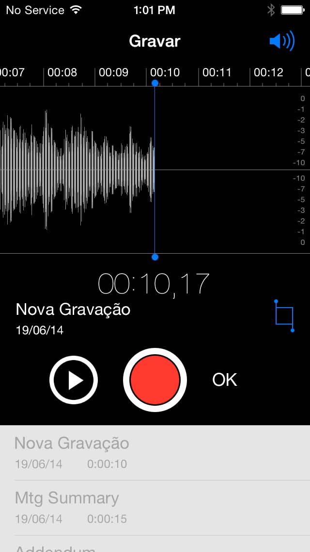 Arraste o nível da reprodução para posicionar o controle de reprodução/gravação. Recorte a gravação. Salve a gravação. Gravar, pausar ou retomar. Suas gravações Ouça antes de salvar.