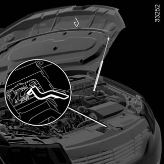 NÍVEL DE ÓLEO DO MOTOR: visão geral Os motores consomem óleo para lubrificação e refrigeração das peças móveis.