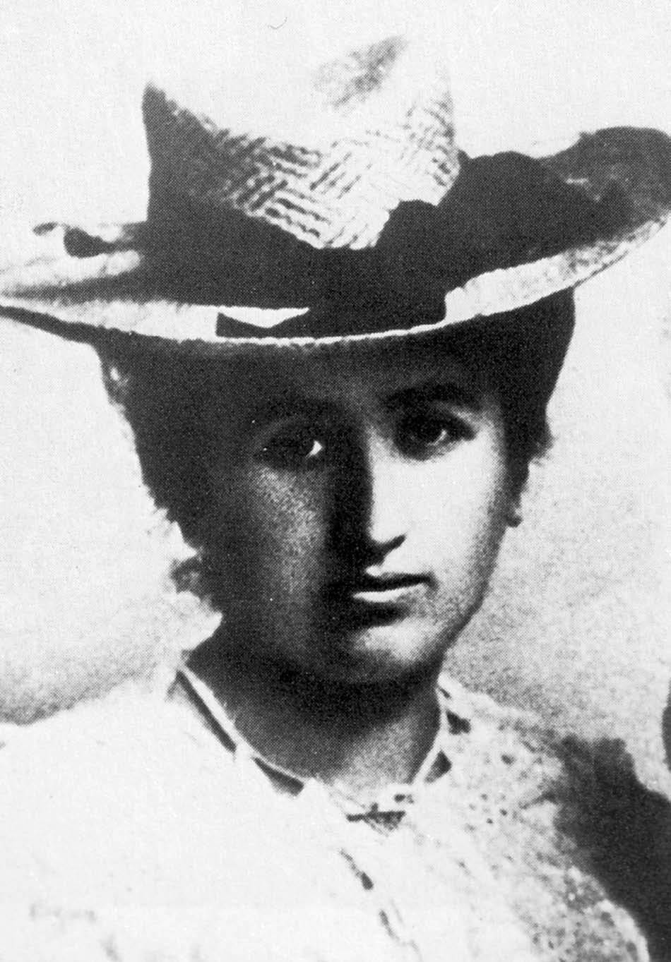Apresentação 1898 Poderia começar esta apresentação dizendo que Rosa Luxemburgo is alive, and well and living in São Paulo.