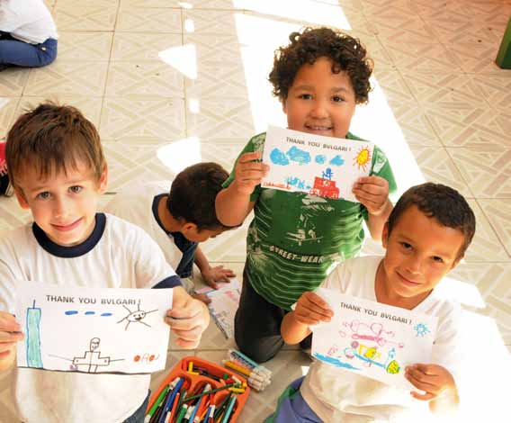 14 Projeto Jeitos de Aprender na Educação Infantil O Projeto Jeitos de Aprender na E ducação Infantil concluiu as ações nas Escolas Municipais de Educação Infantil (EMEI) e, a partir de julho,