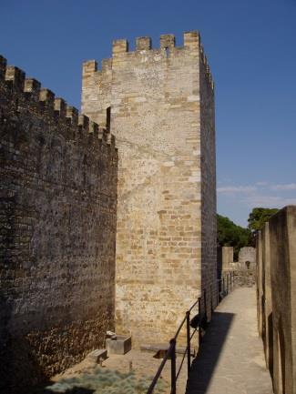 cota desde o nível do mar - 112 metros deve ter sido a torre de Menagem do Castelo.